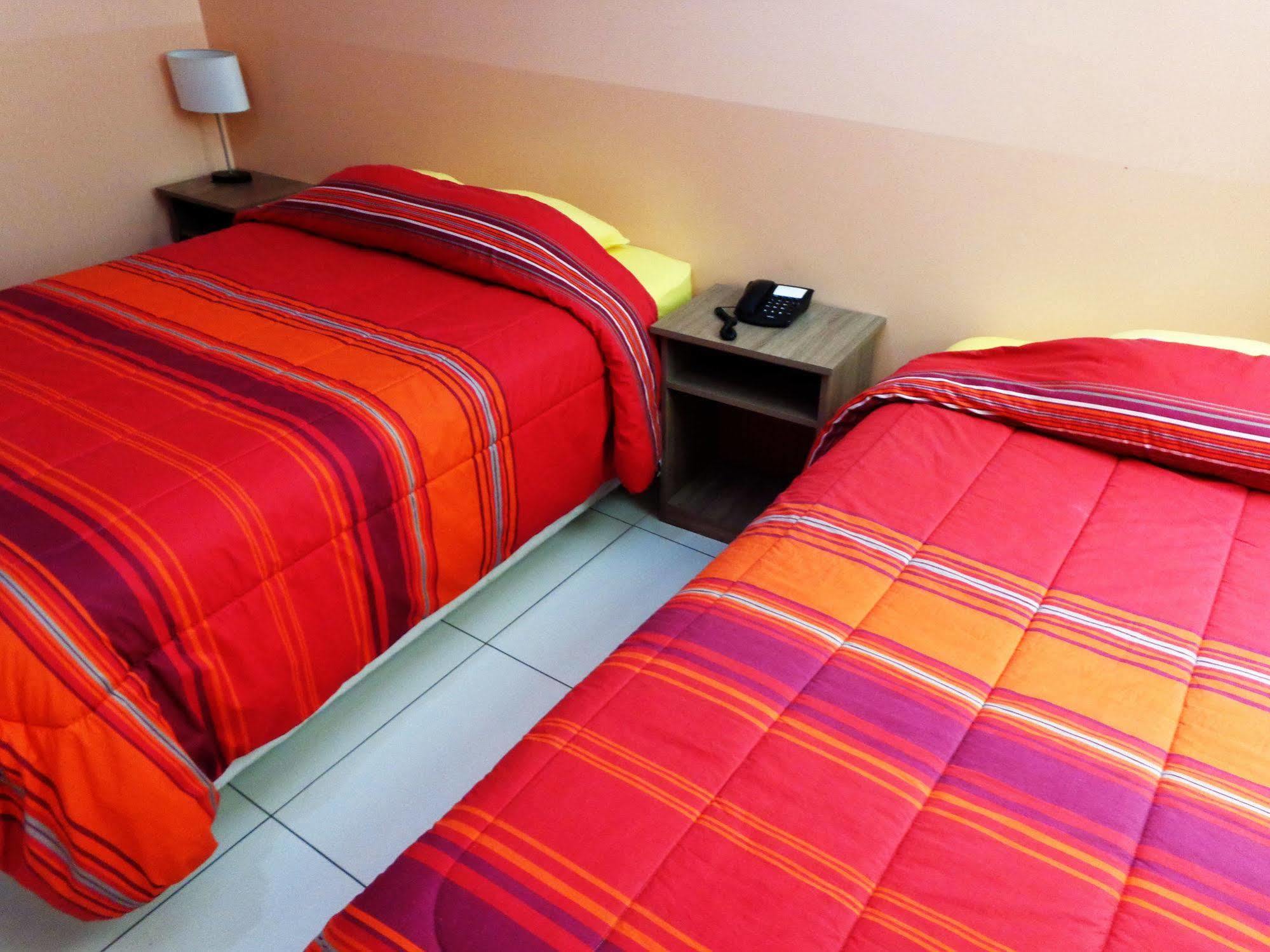 Hotel Challaca Іка Екстер'єр фото